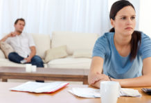 Schulden durch Mangel an Selbstbewusstsein | So kommst du raus!