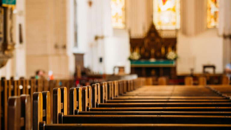 Die Blutspur der Kirche | Sexueller Kindesmissbrauch durch Priester