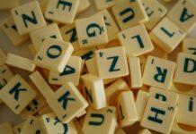 Gedanken zu den Kreationen der Worthülsenfabrik