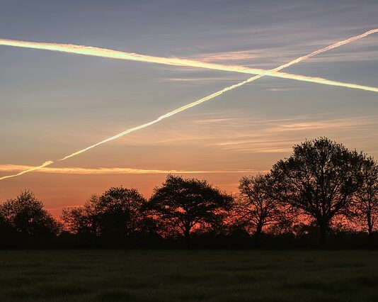 Chemtrails gibt es also nicht und sind reine Verschwörungstheorie?