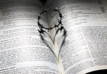 Satanismus, Religionen und die zwei Seiten der selben Medaille