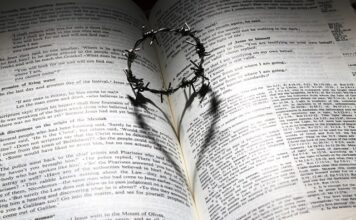 Satanismus, Religionen und die zwei Seiten der selben Medaille